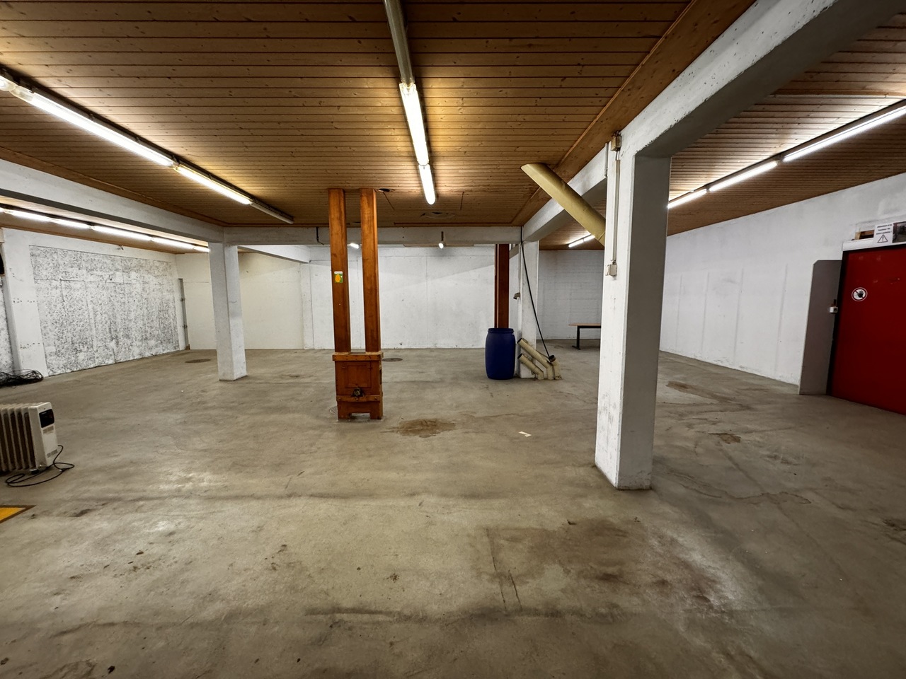 400m² storage room, photo 5 of 7
