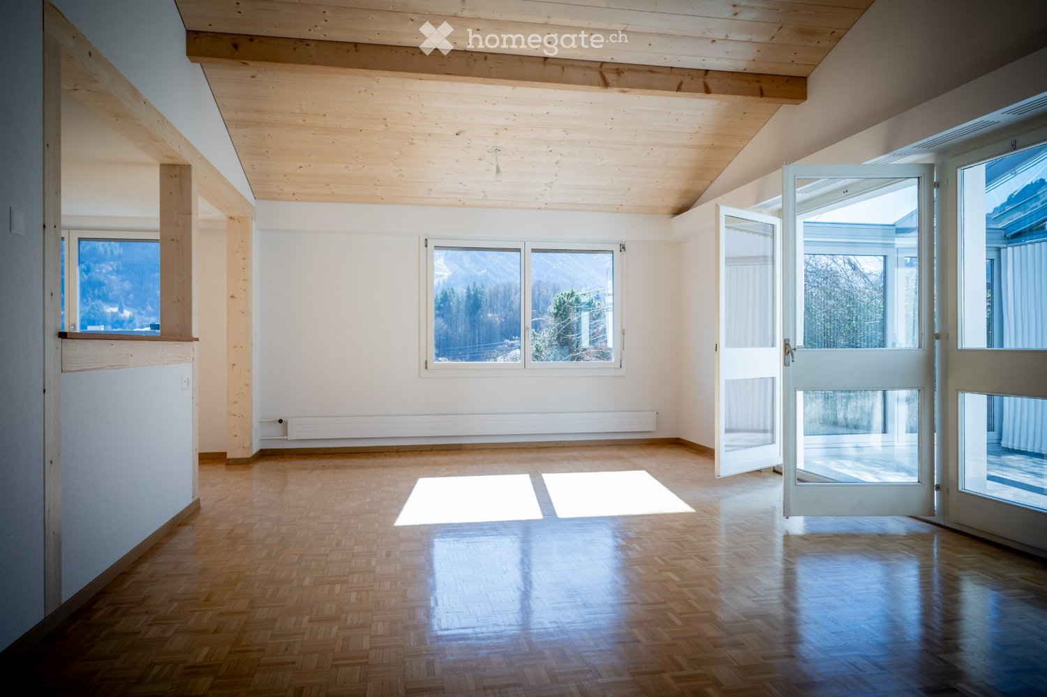 6 rooms apartment