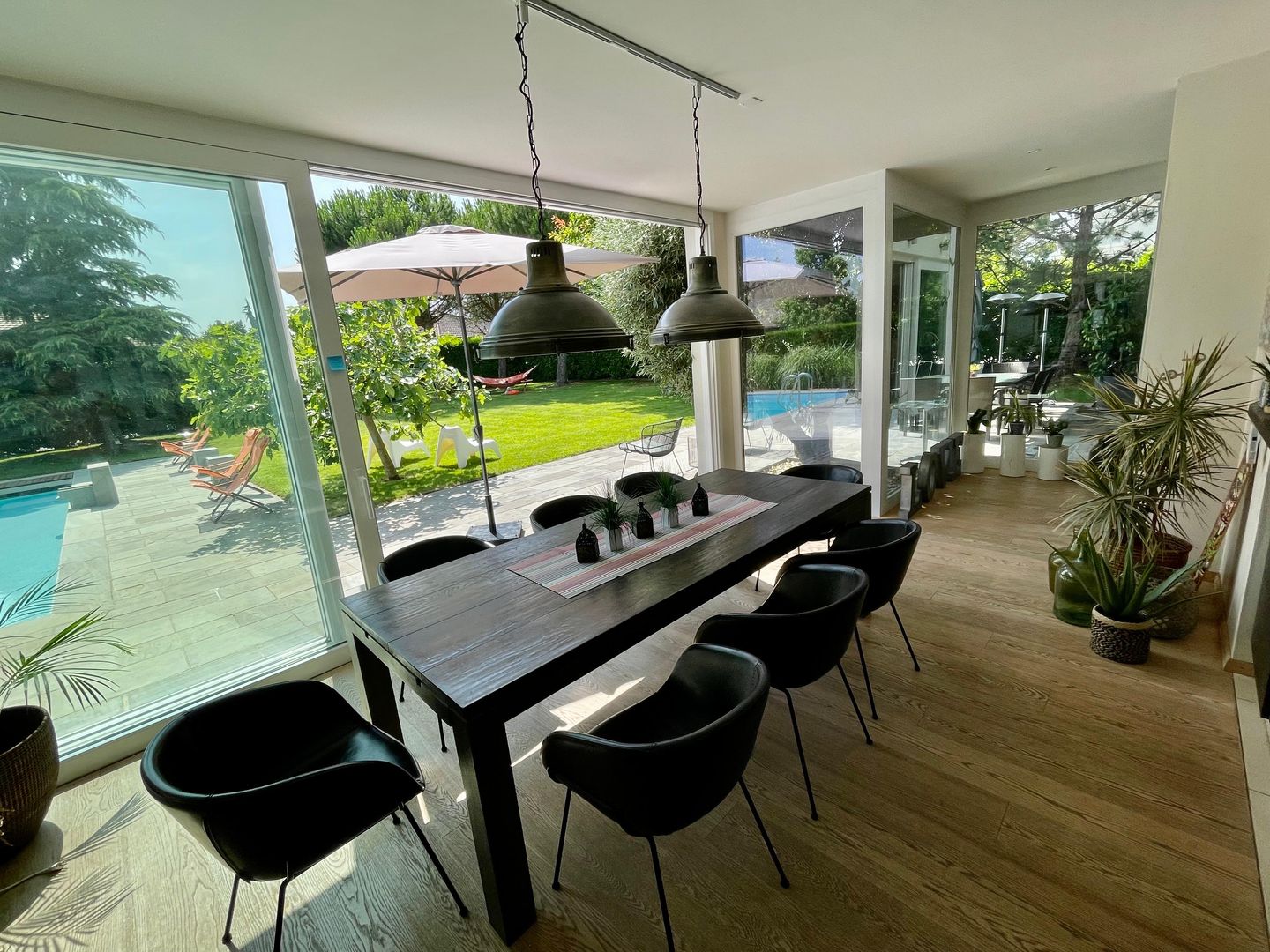 11 rooms single house