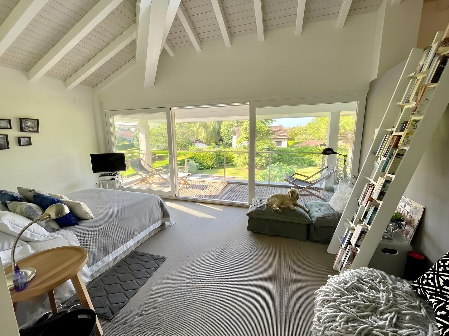 11 rooms single house