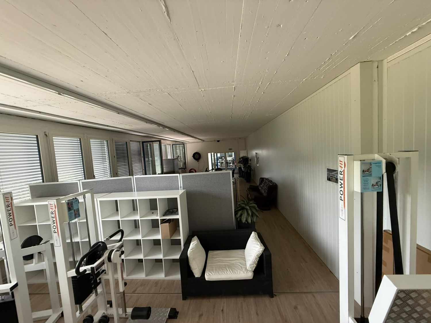 Office, photo 6 of 10