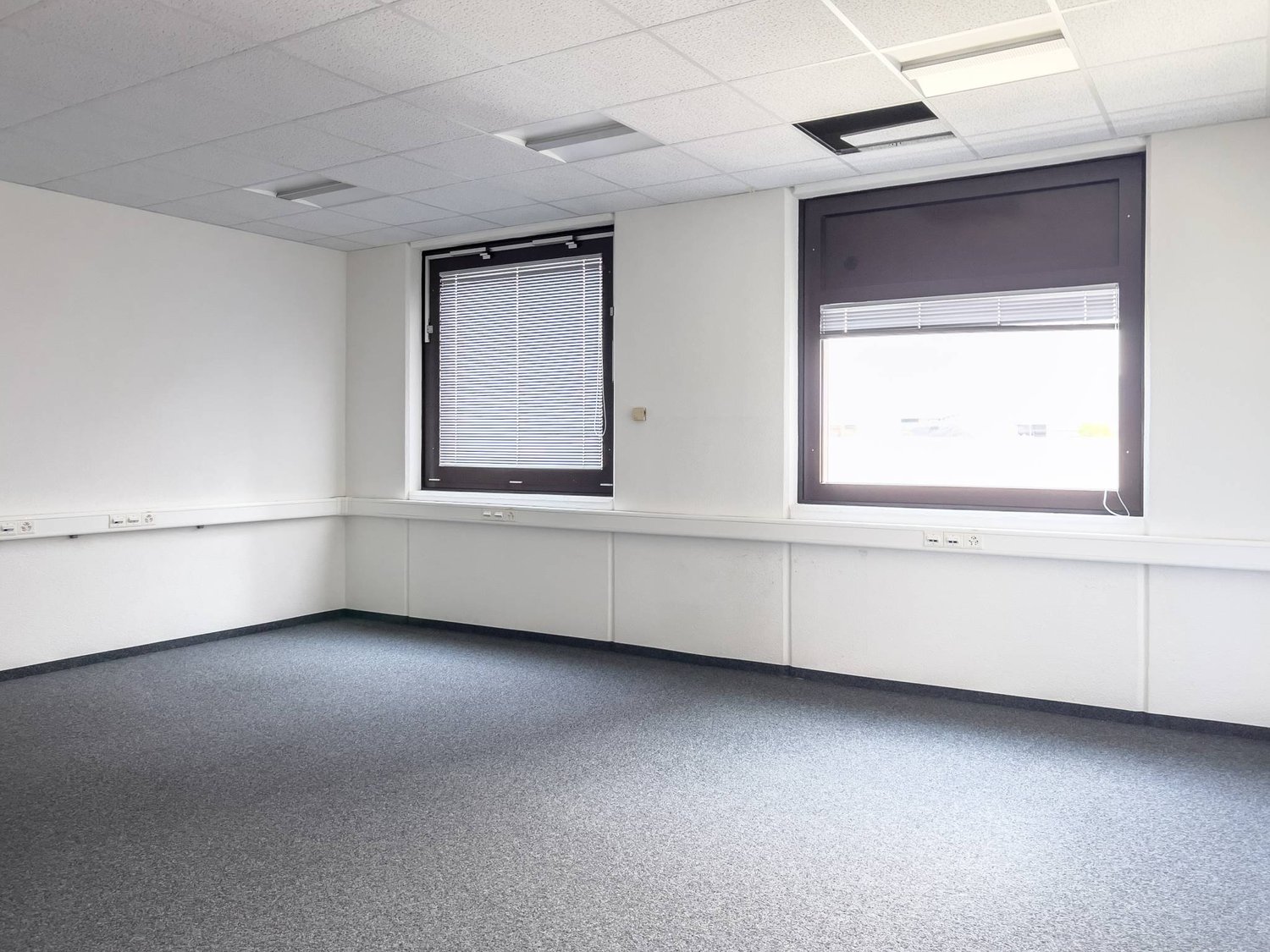 373m² office, photo 5 of 6