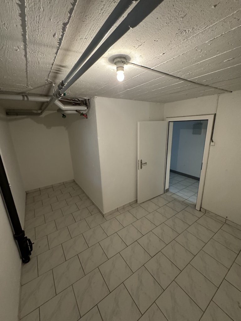 Hobby room, photo 3 of 6