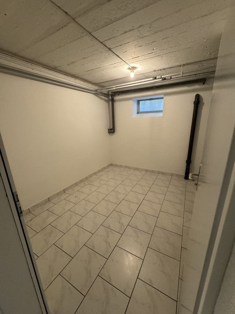 Hobby room, photo 4 of 6