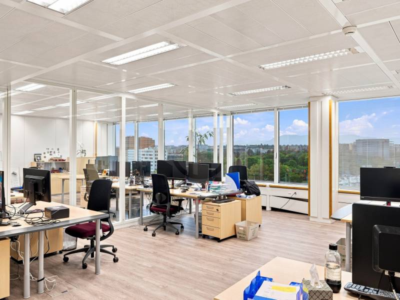 450m² office, photo 9 of 10