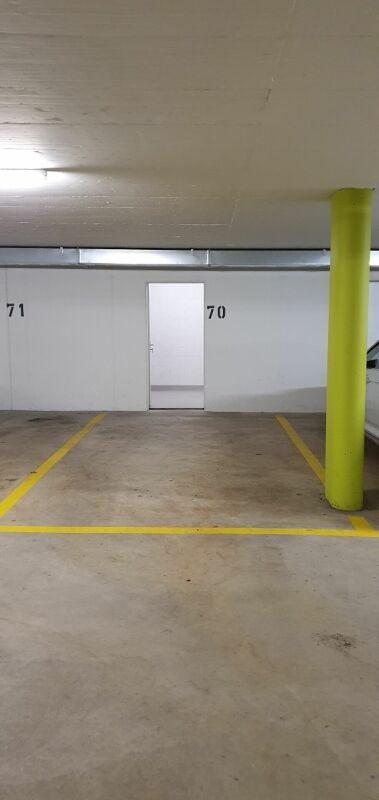 Open slot, photo 3 of 3