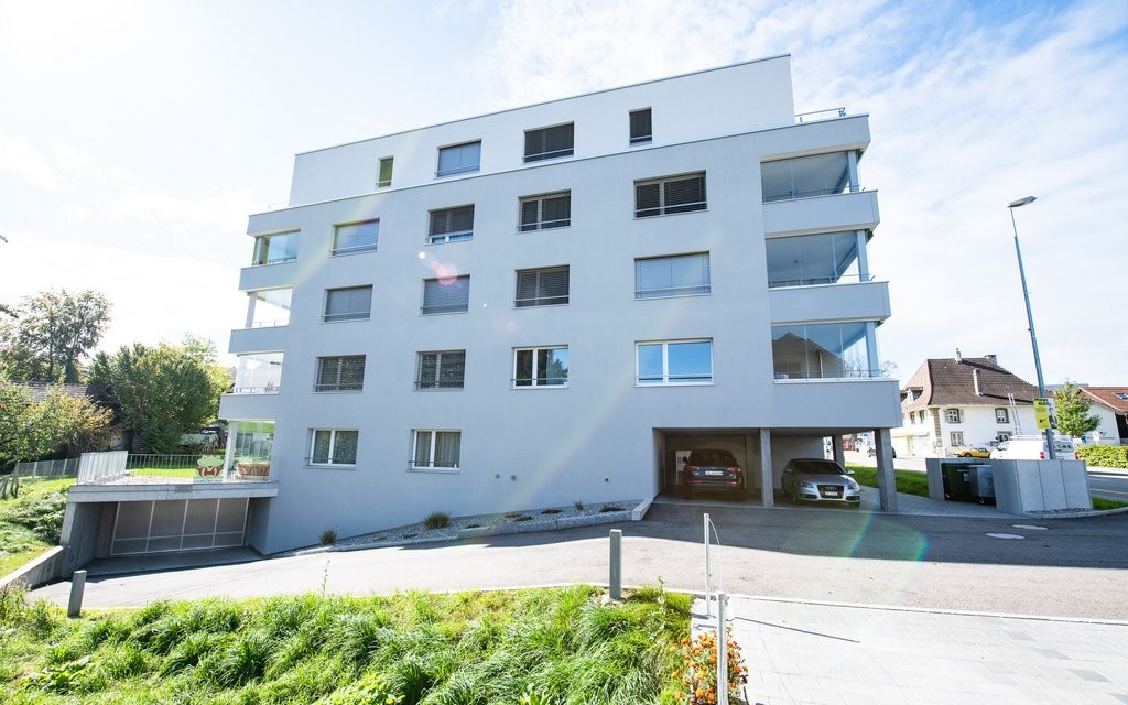 Place de parc souterrain

Nous louons immédiatement ou à convenir la place de parc n° 11 à la Bernstrasse 17 à Rothrist, pour CHF 130.00/Mt. hors TVA.   
  
Avez-vous suscité notre intérêt ? Prenez contact avec nous !