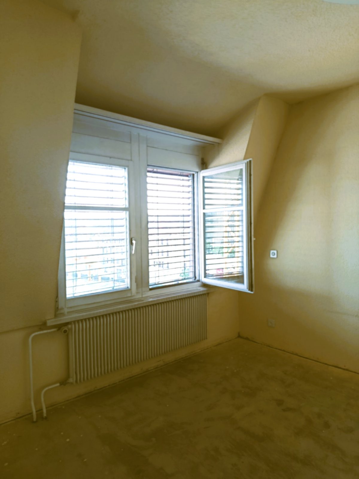 Characterful old building seeks your personal touch!