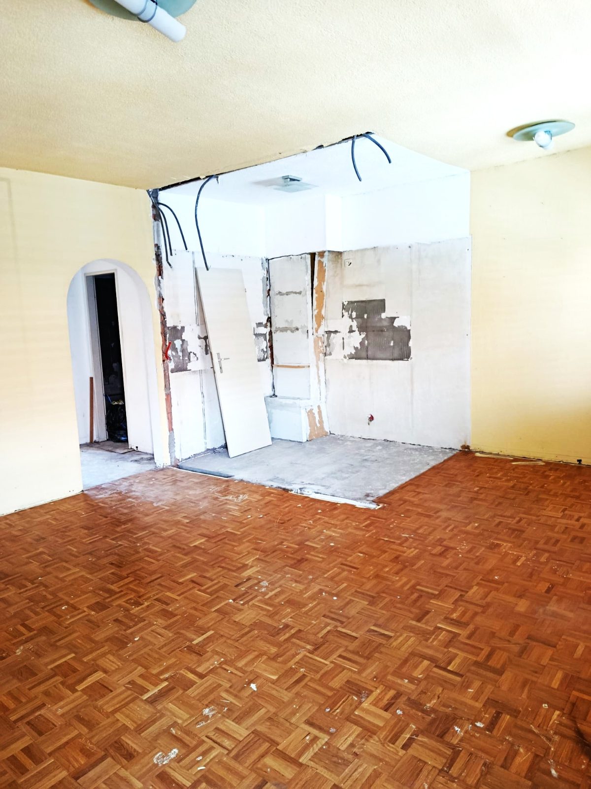 Characterful old building seeks your personal touch!