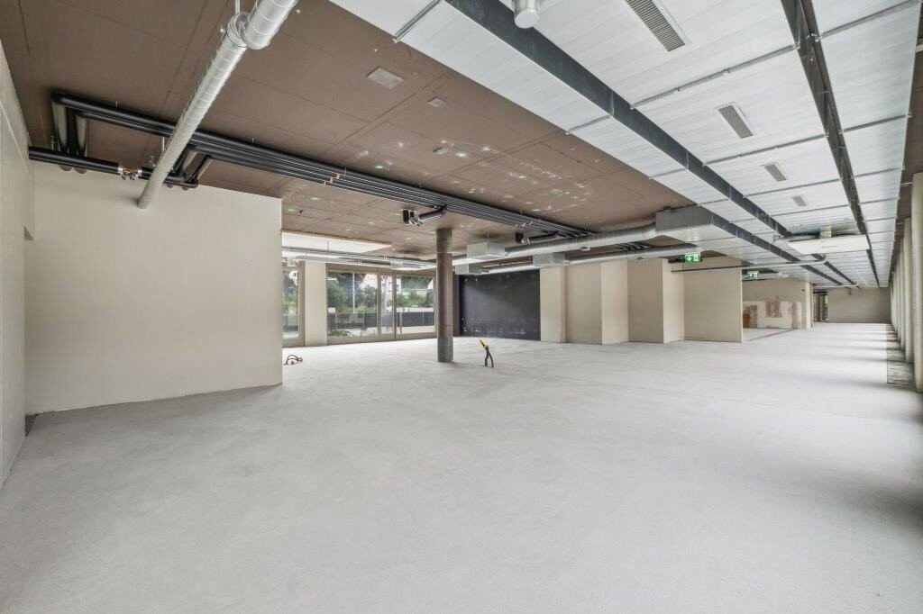 1256m² bureau