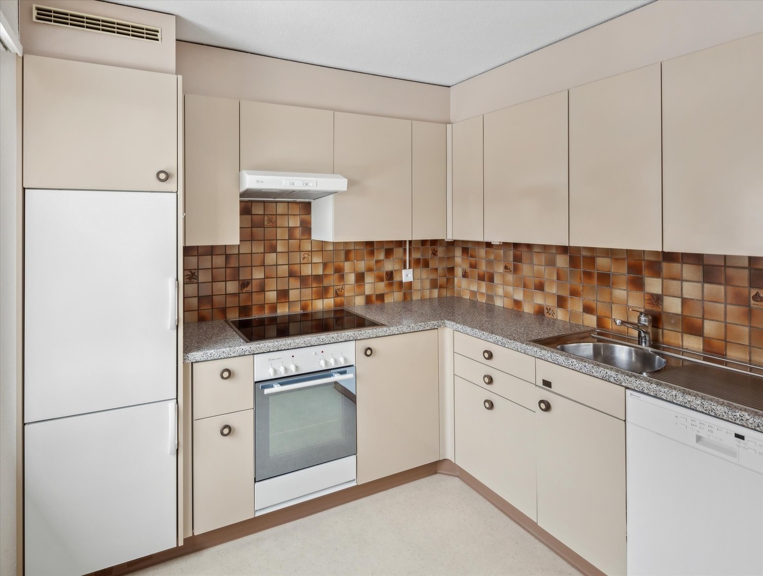 4 rooms apartment, photo 6 of 10
