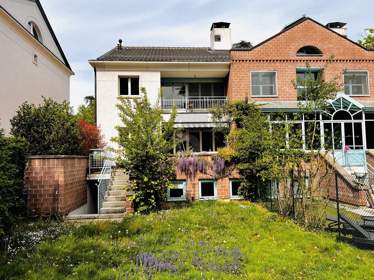 8 rooms duplex house
