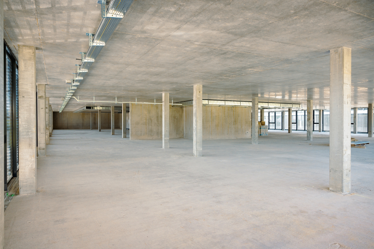 110m² atelier, photo 1 of 6