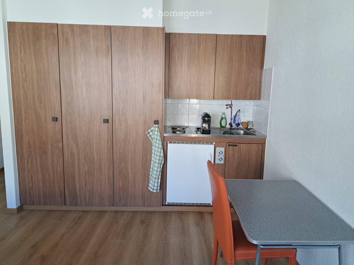 1 room apartment, photo 1 of 2