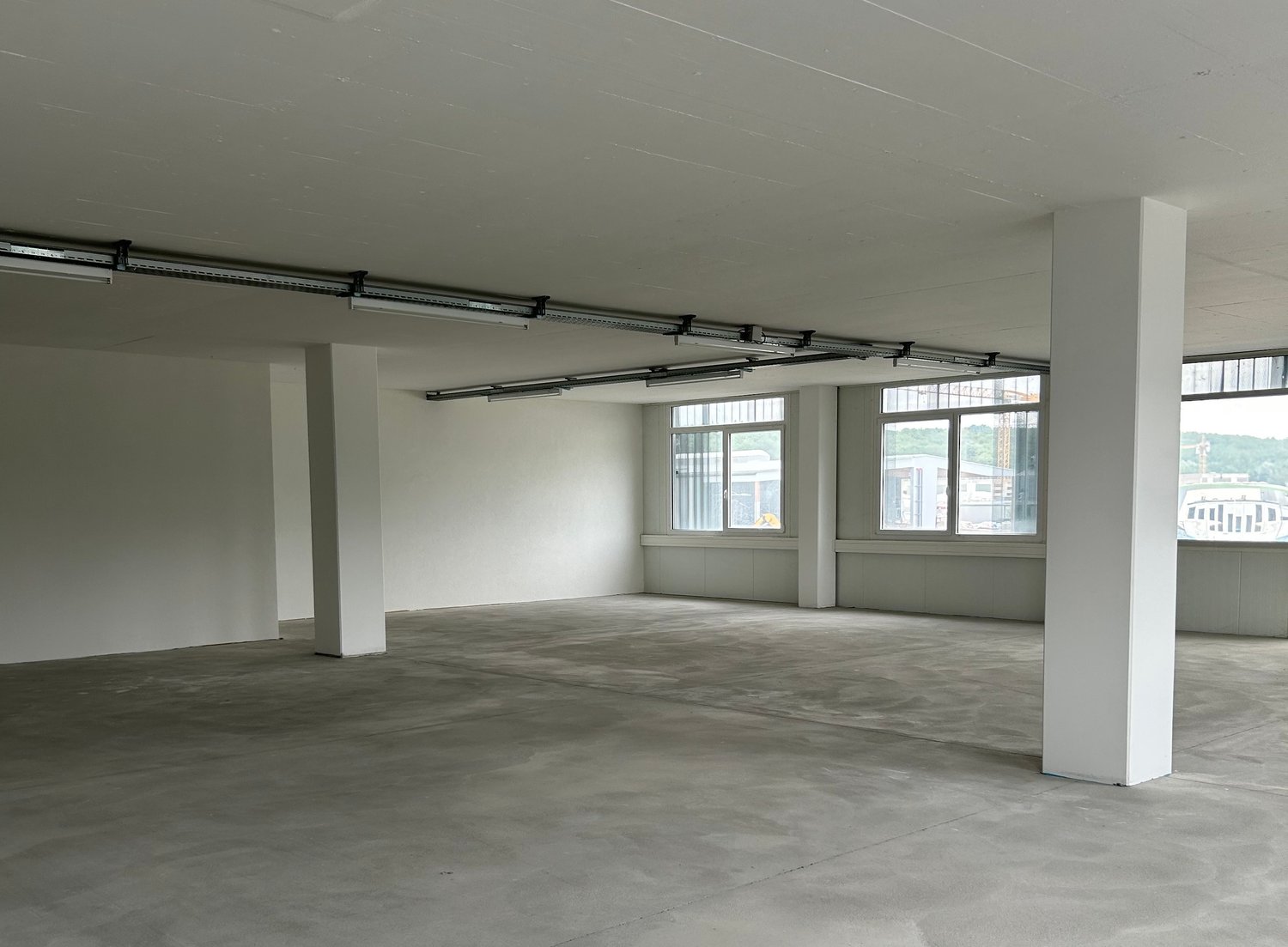 1120m² office