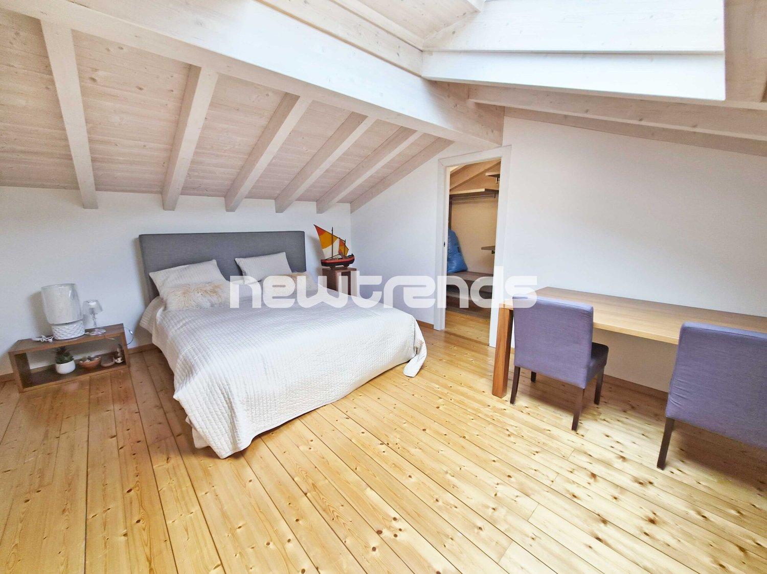 4 ½ rooms attic flat