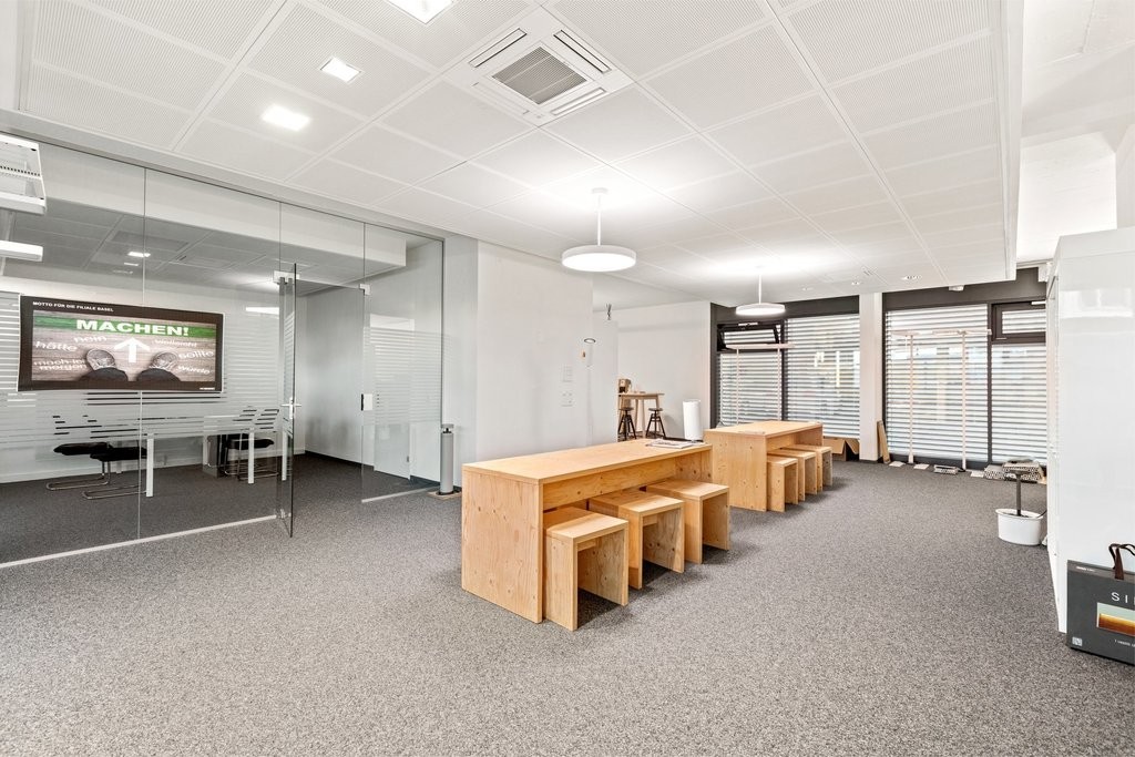 144m² commercial, photo 4 of 10
