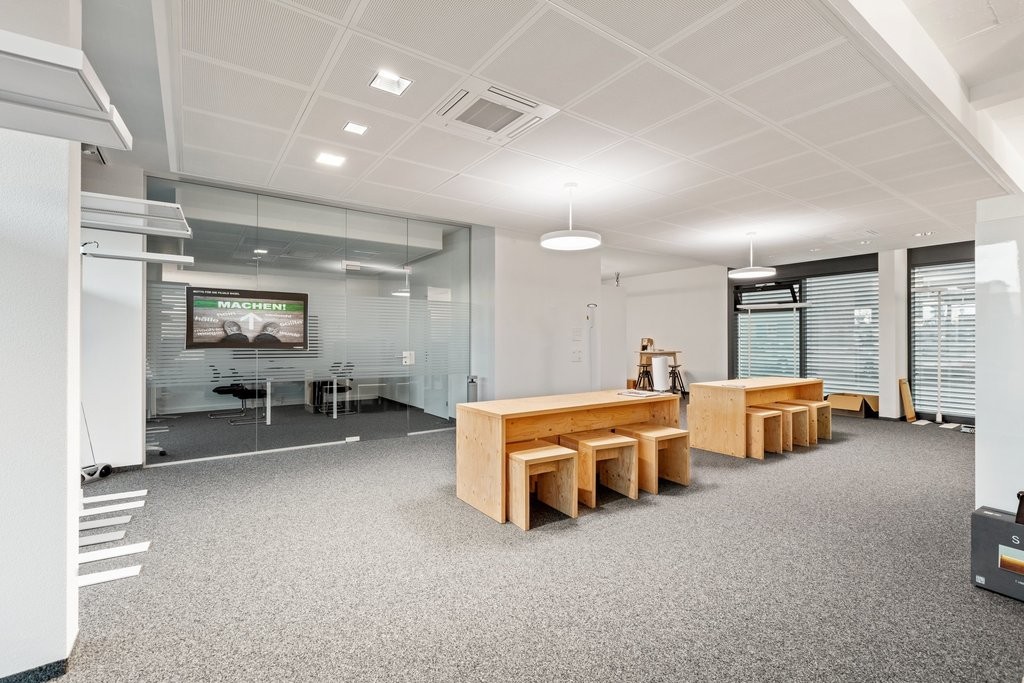 144m² commercial, photo 7 of 10