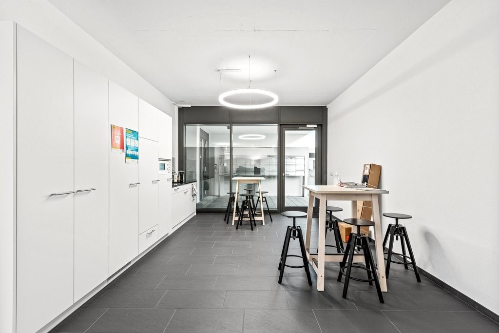144m² commercial, photo 3 of 10