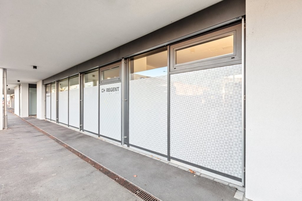 144m² commercial, photo 1 of 10