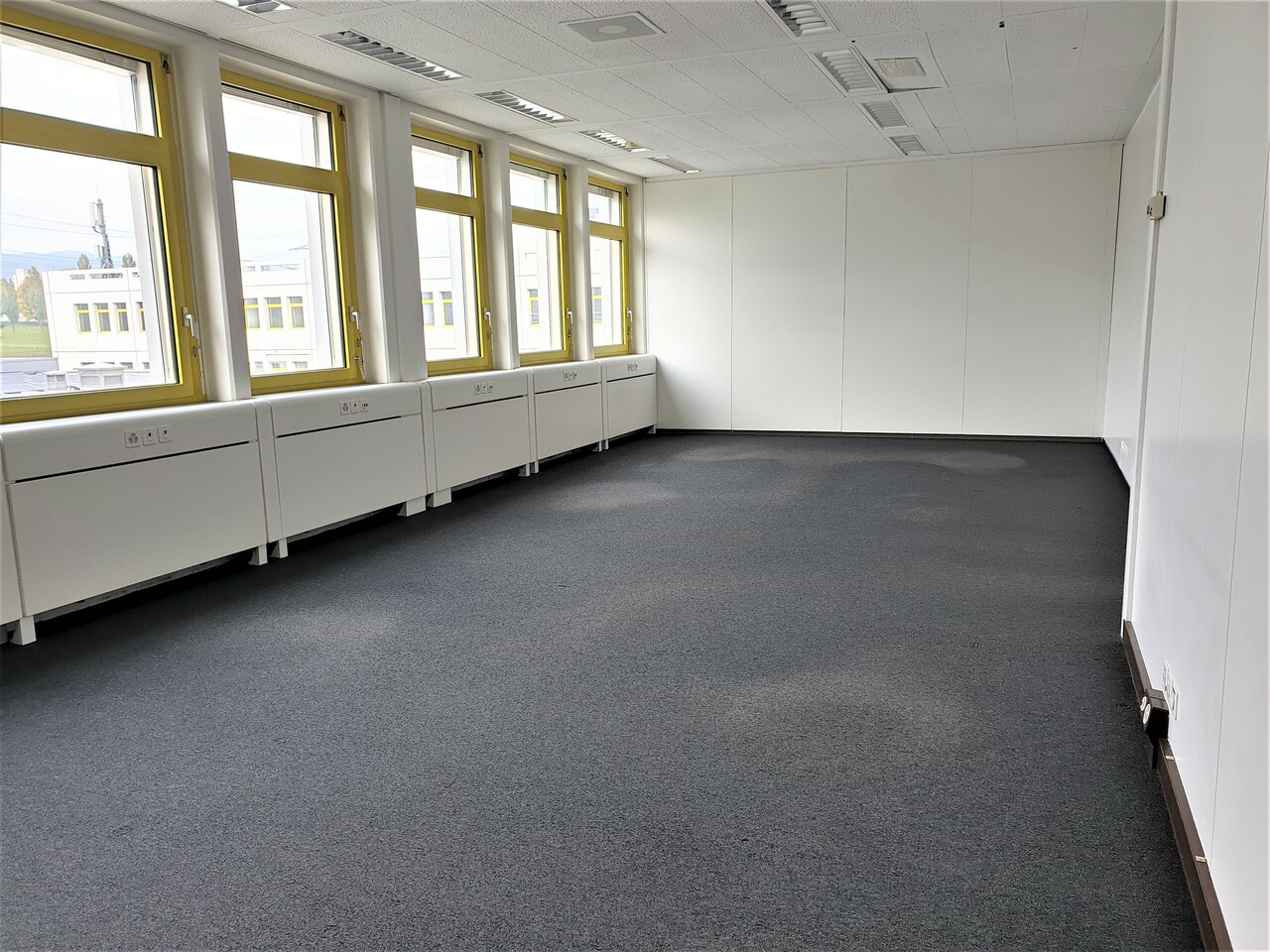 54m² office, photo 1 of 4