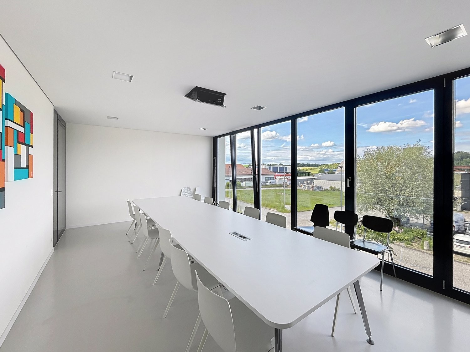 795m² shop, photo 5 of 5