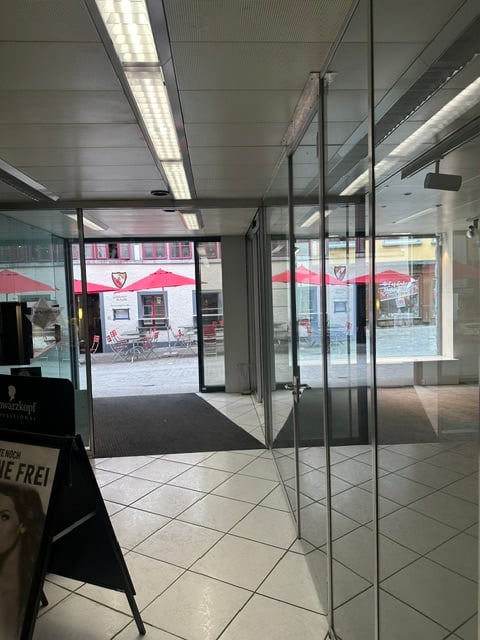 Negozio, foto 4 di 10