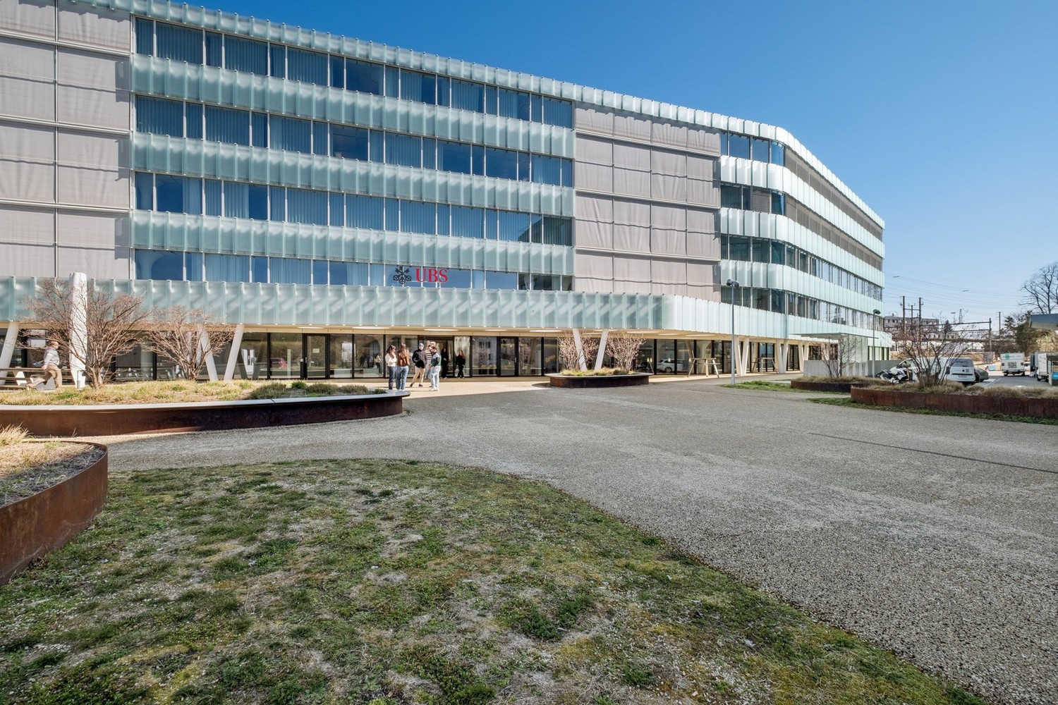 705m² office