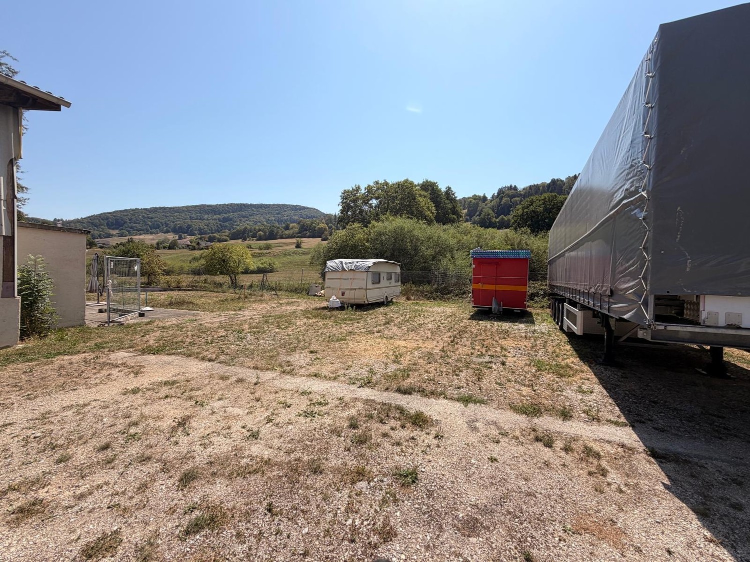 80m² open slot