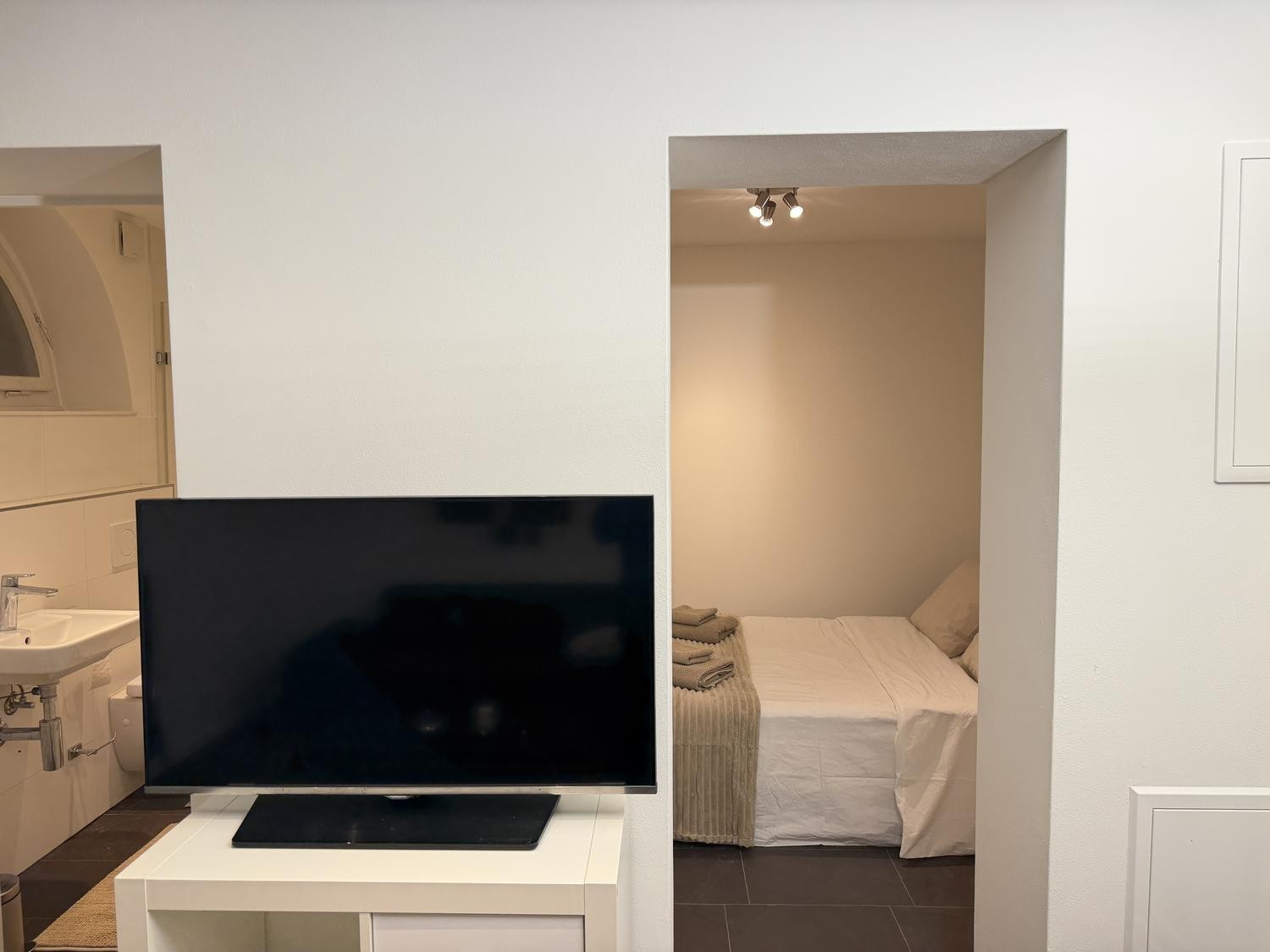 1 room apartment, photo 2 of 10