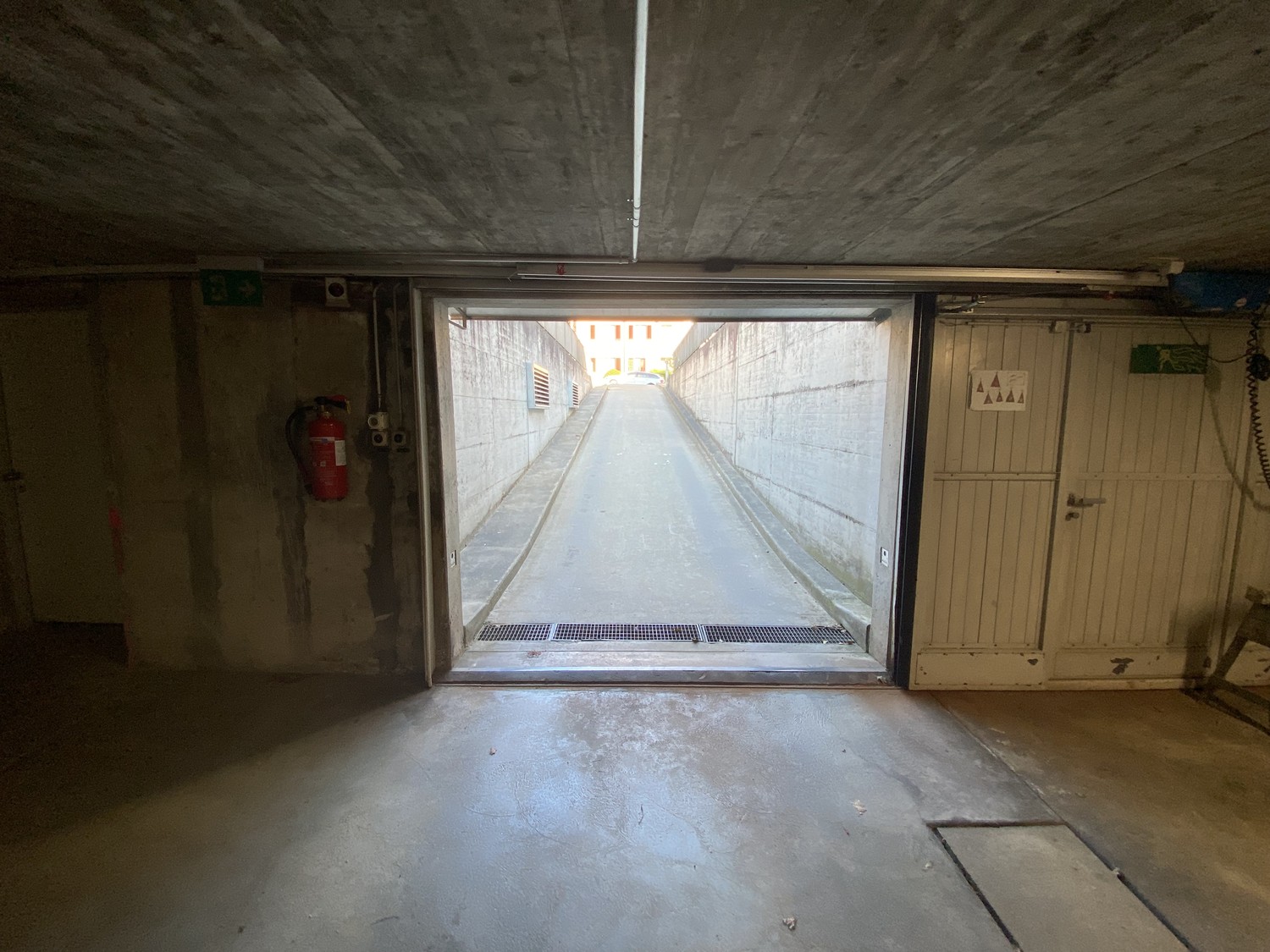Underground slot, photo 3 of 4