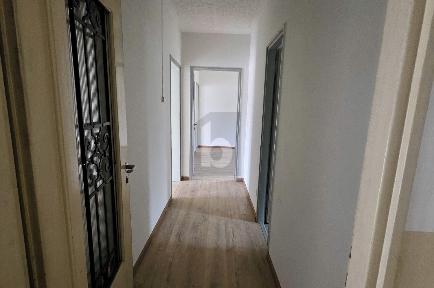 21 pièces maison multifamiliale