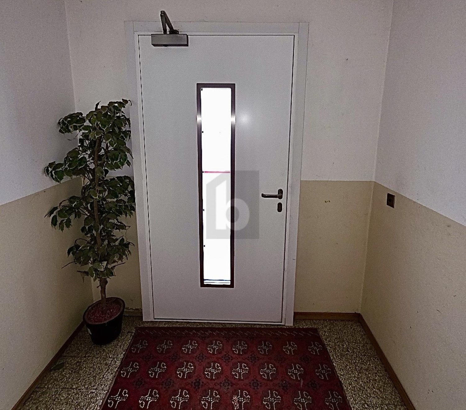 21 pièces maison multifamiliale