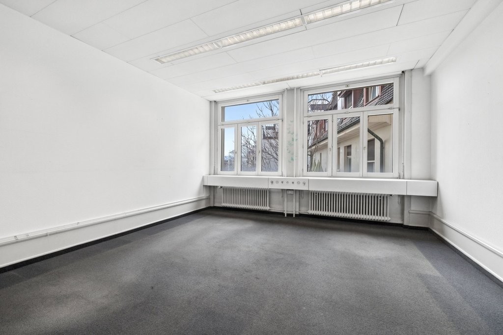 371m² de bureaux