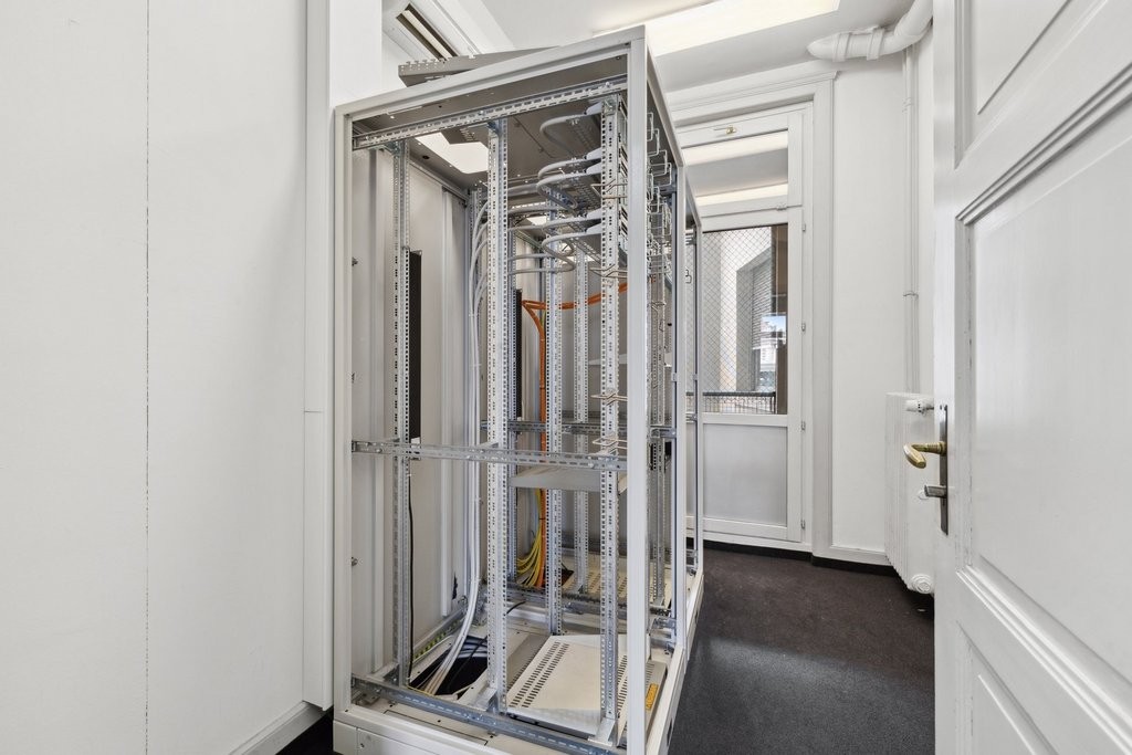 371m² de bureaux