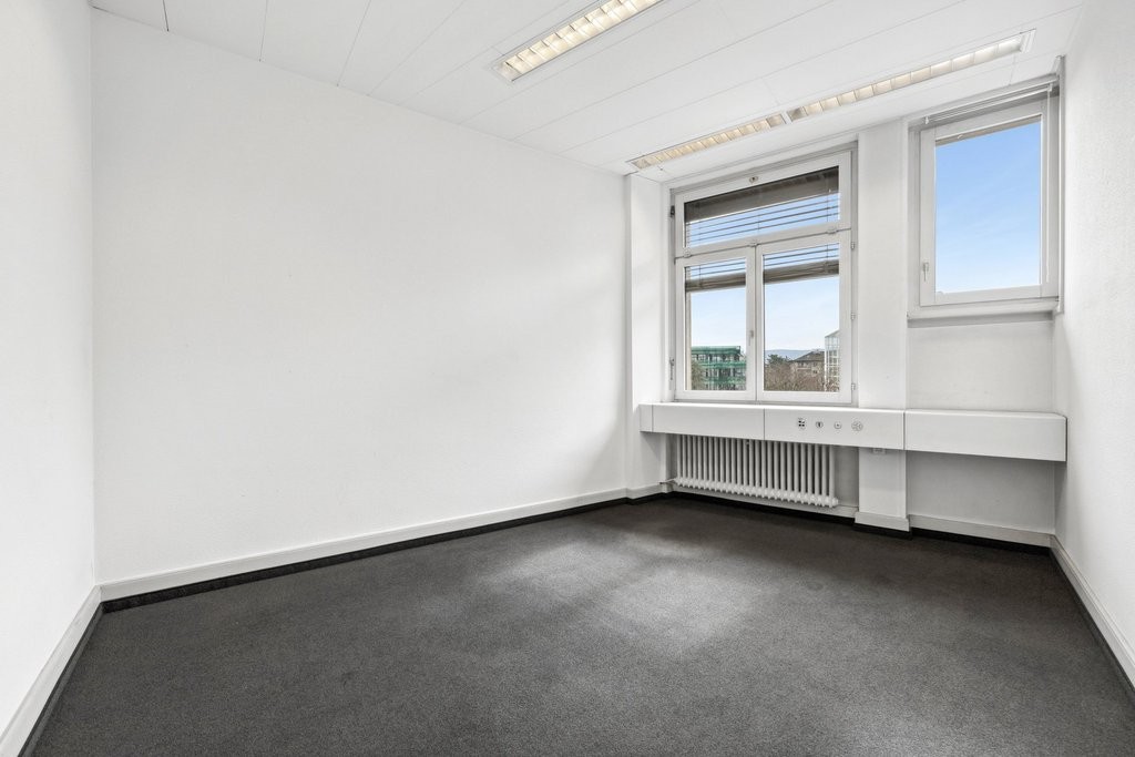 371m² de bureaux