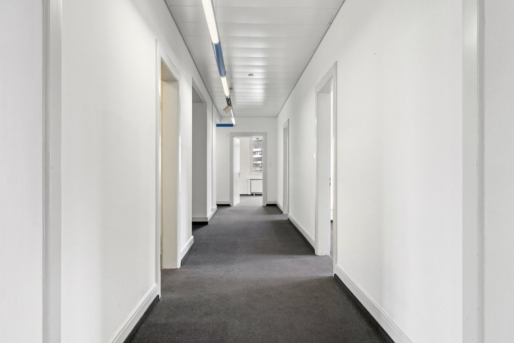 371m² de bureaux