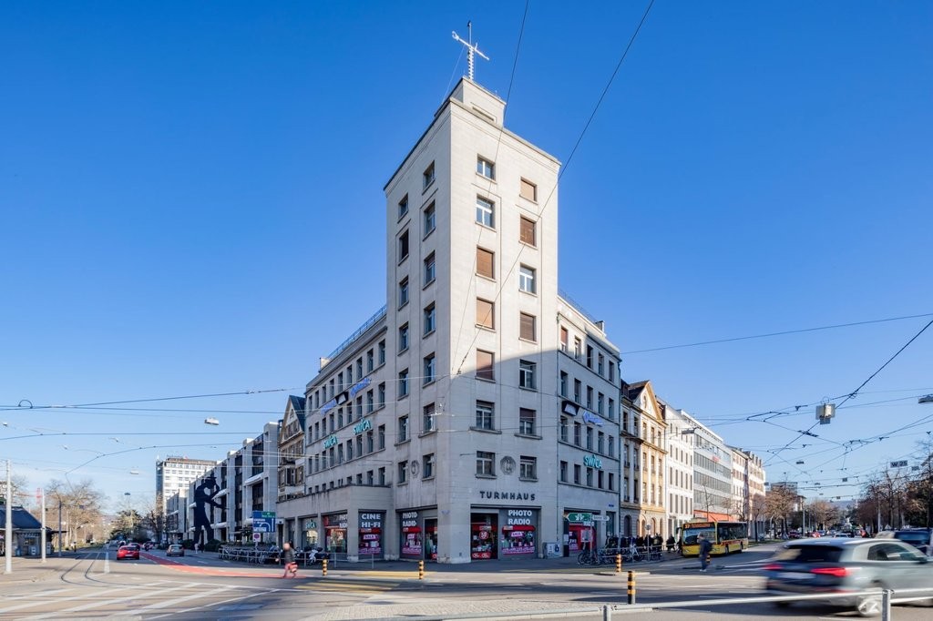 371m² de bureaux