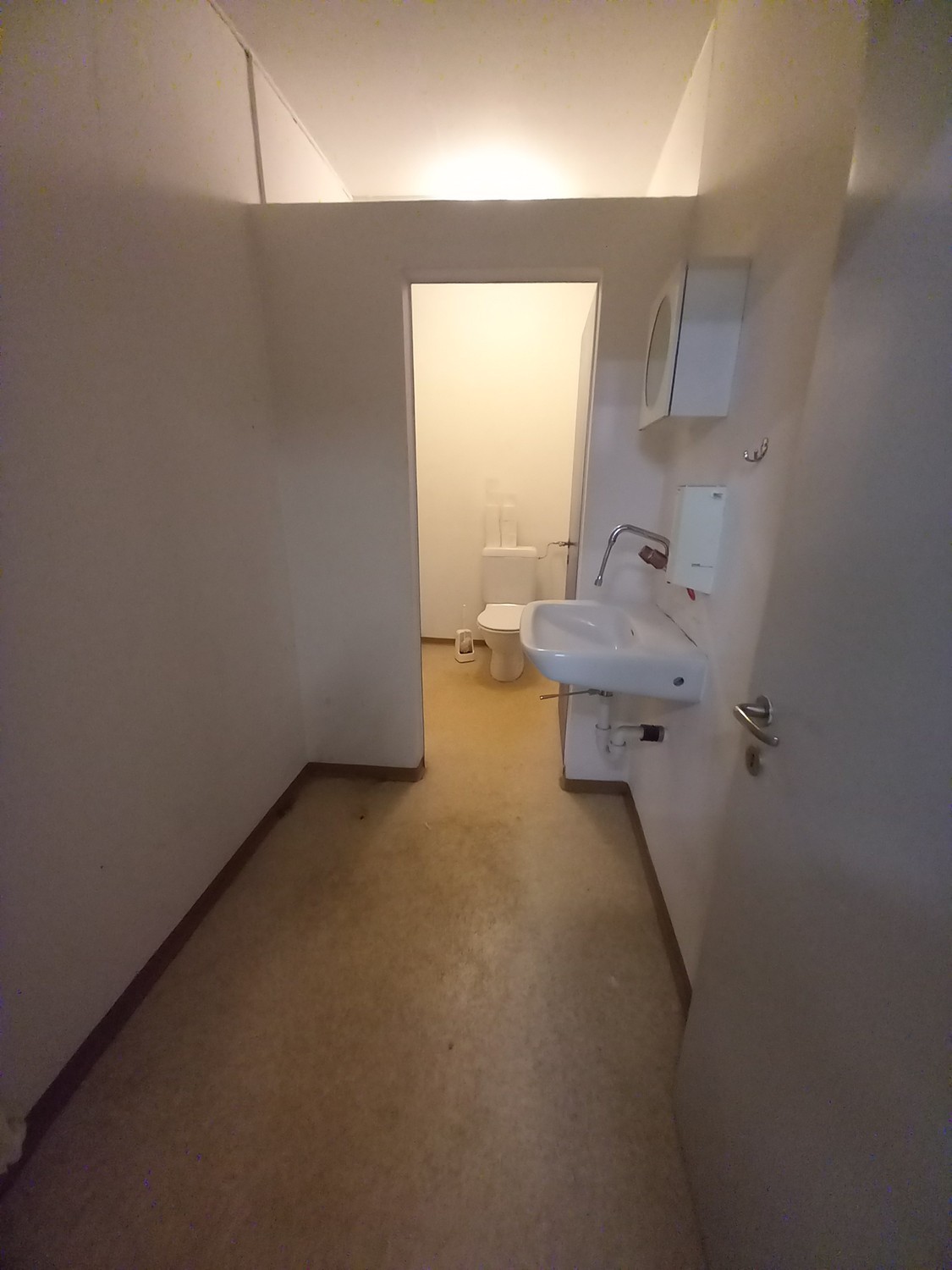 188m² shop, photo 2 of 6