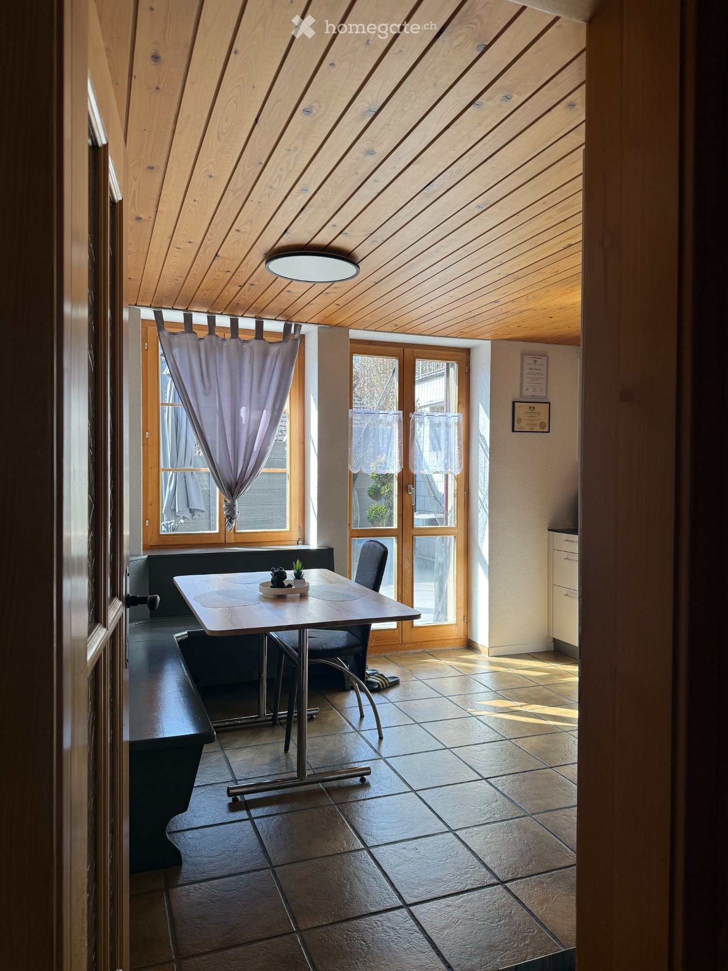 1 room single room