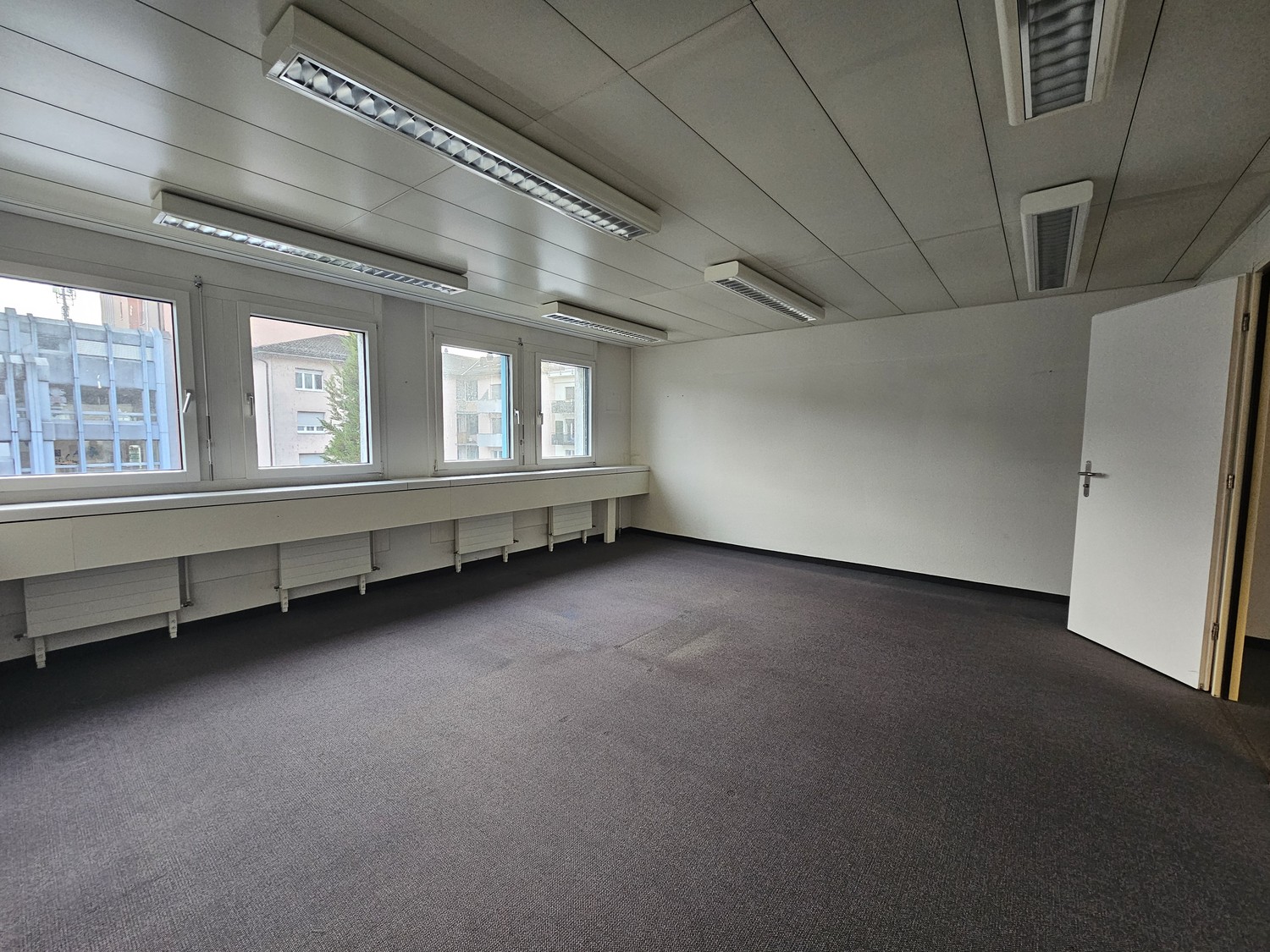 116-116m² office, photo 1 of 10