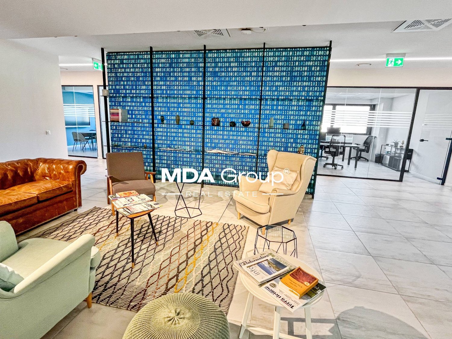 670m² office