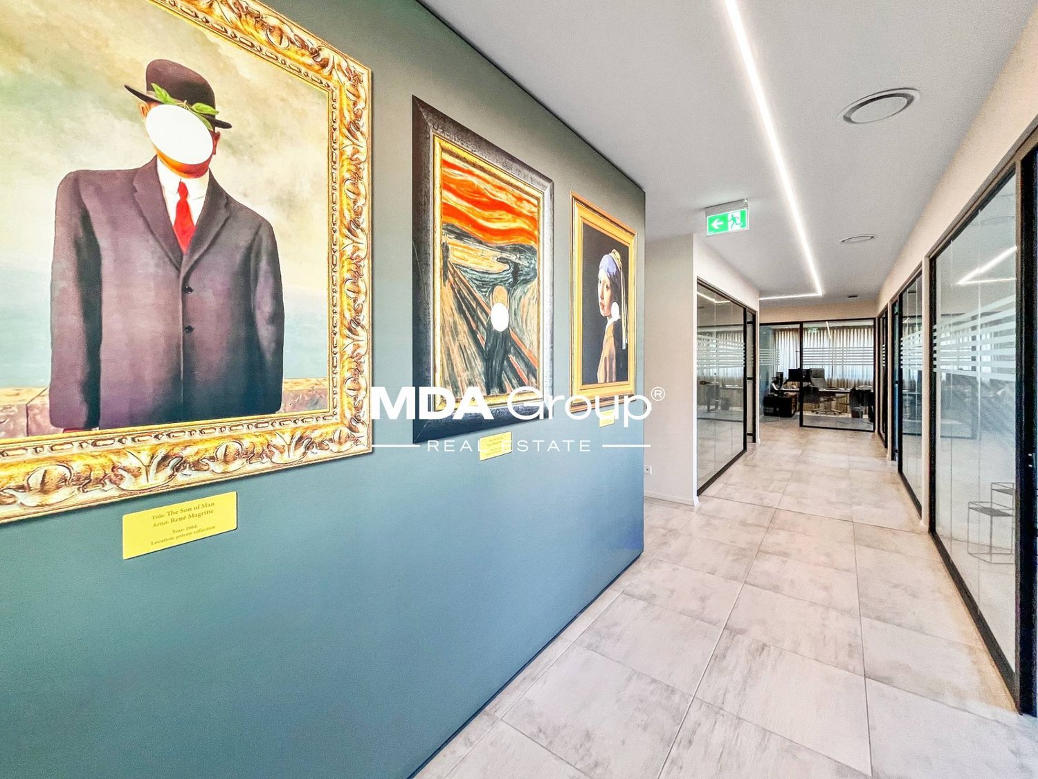 670m² office