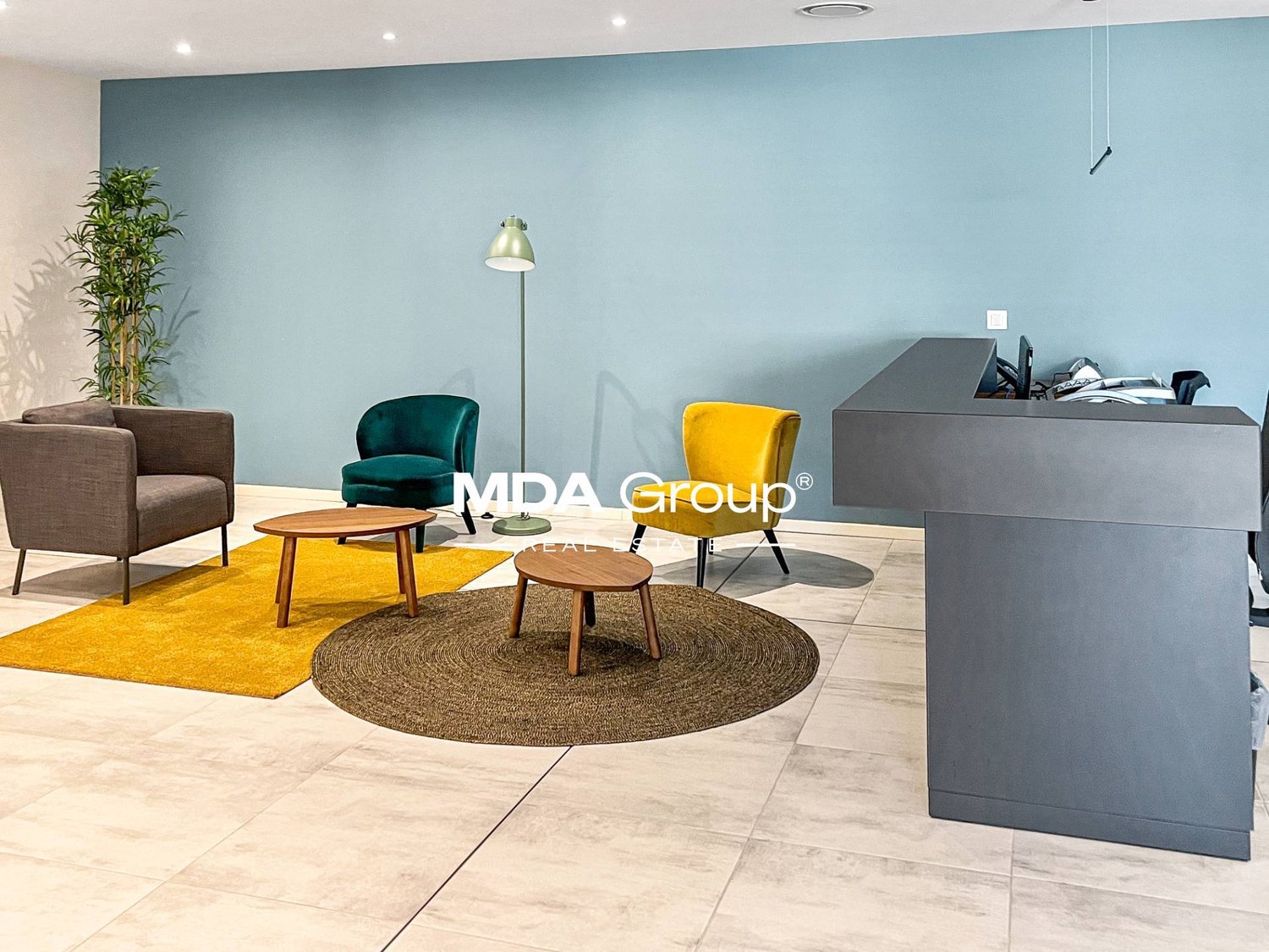 670m² office