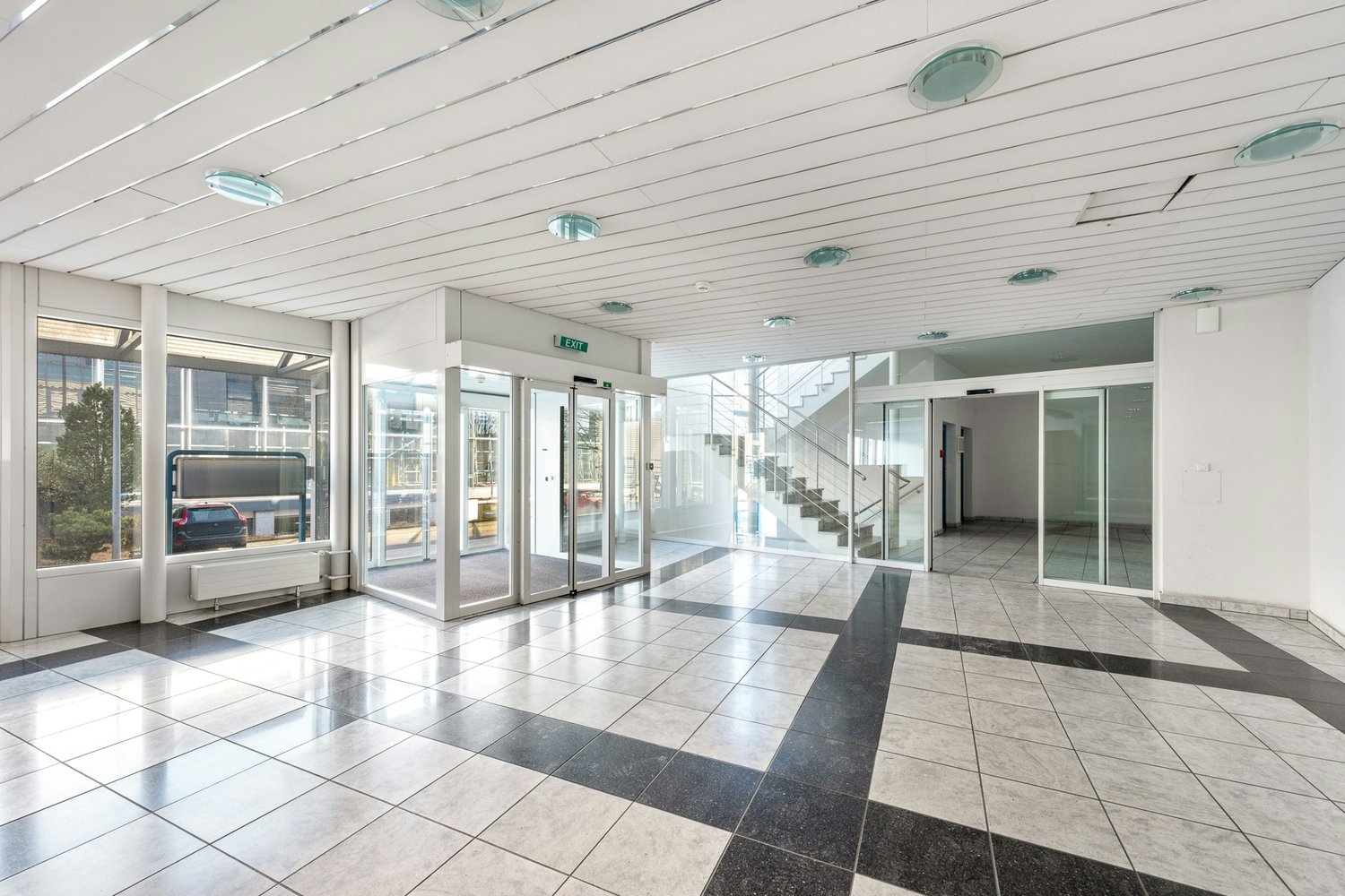 5000m² commercial