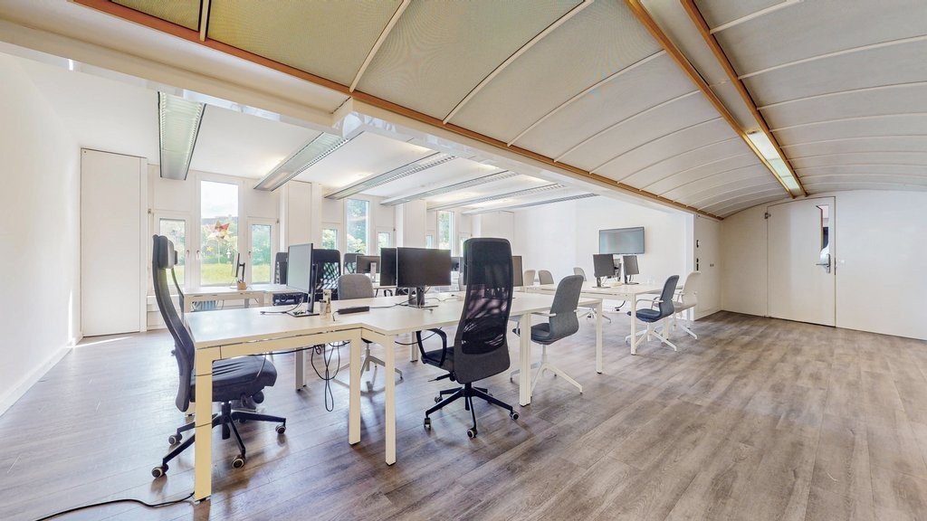 126m² office, photo 3 of 9