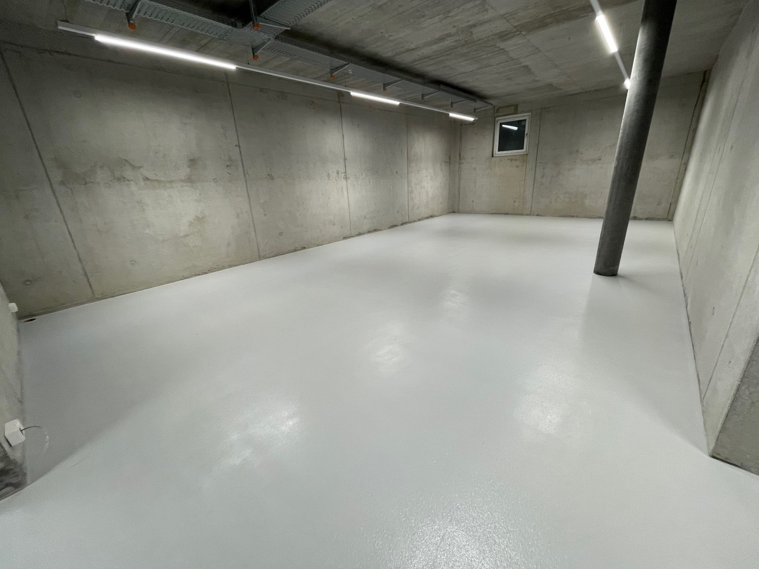 230m² office