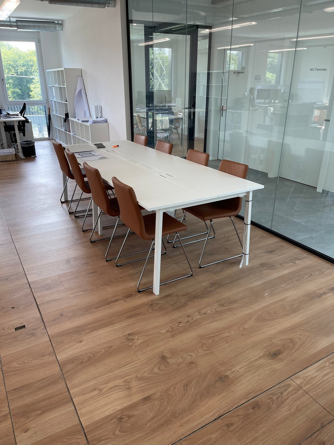 230m² office
