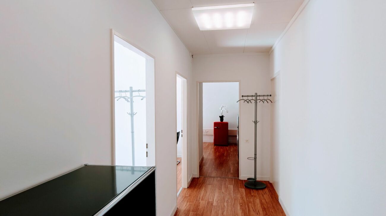 170m² office