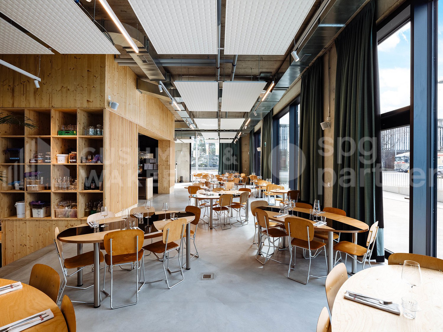 336m² commercial, photo 1 of 10